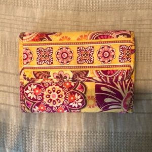 Cute Yellow Vera Bradley Wallet